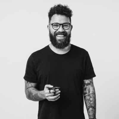 A photo of Lucas Coelho